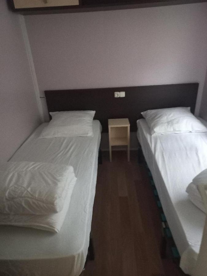 Les Chalets Salineens Salies-du-Salat エクステリア 写真
