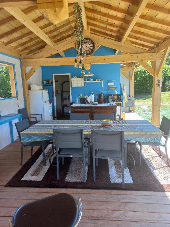 Les Chalets Salineens Salies-du-Salat エクステリア 写真