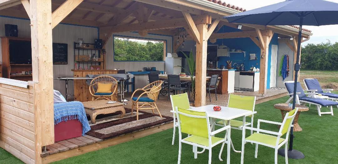 Les Chalets Salineens Salies-du-Salat エクステリア 写真