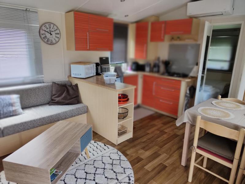 Les Chalets Salineens Salies-du-Salat エクステリア 写真